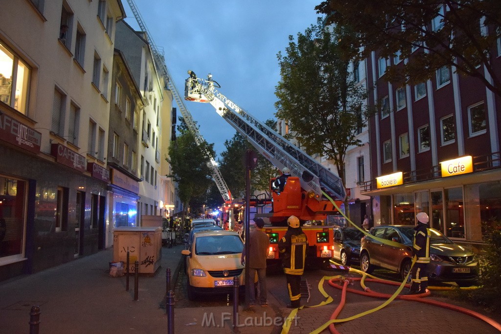 Feuer 2 Y Koeln Neustadt Sued Darmstaedterstr P084.JPG - Miklos Laubert